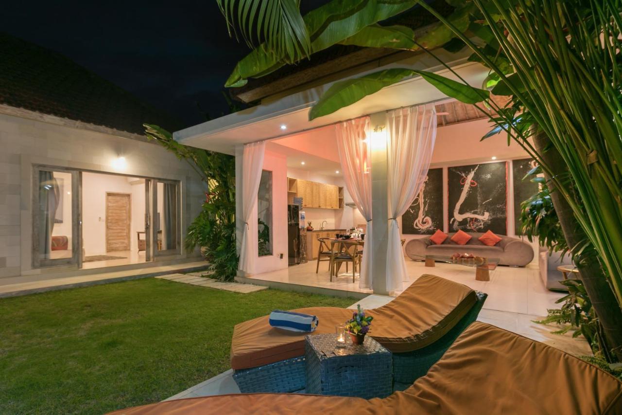 Villa Briana Seminyak By Villas R Us Zewnętrze zdjęcie
